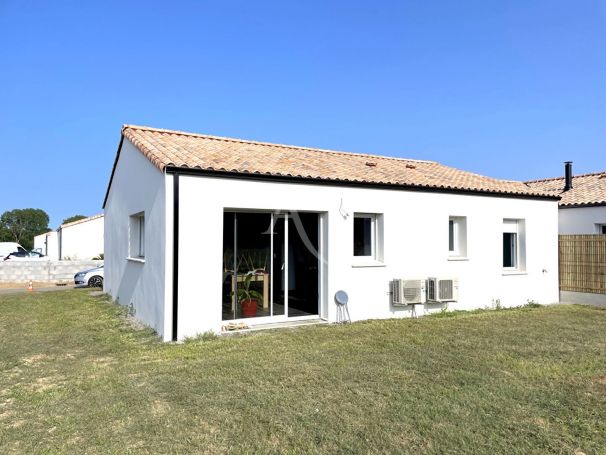 A vendre MAISON  3 PIECES 68 M2 BORD DE MER TALMONT SAINT HILAIRE