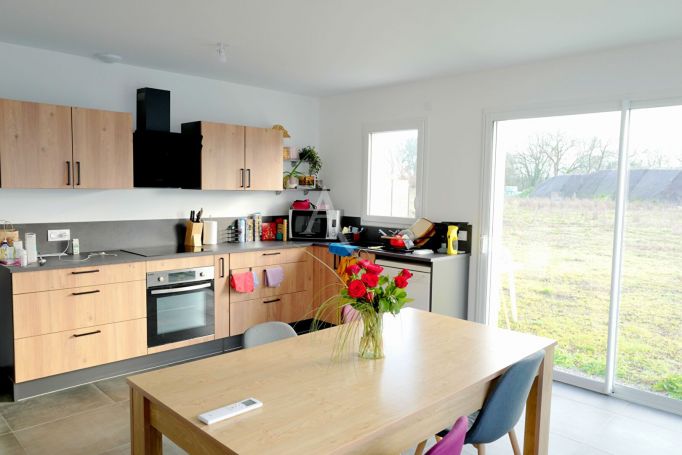 A vendre MAISON  3 PIECES 68 M2 BORD DE MER TALMONT SAINT HILAIRE