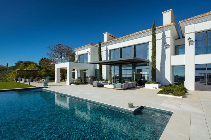 A vendre TRES belle villa moderne 10 PIECES VUE MER  Marbella
