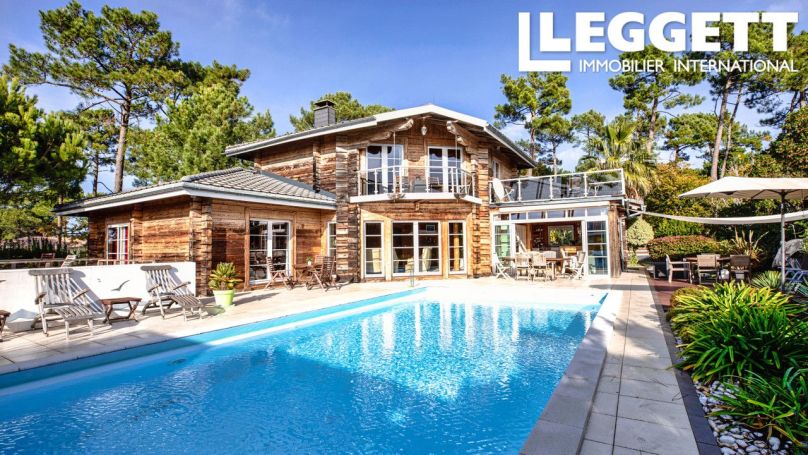 A louer MAISON  10 PIECES 260 M2 BORD DE MER LEGE CAP FERRET