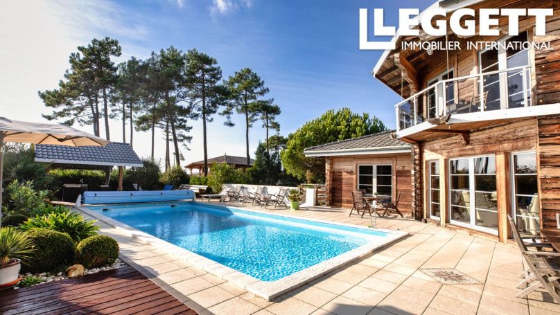 A louer MAISON  10 PIECES 260 M2 BORD DE MER LEGE CAP FERRET