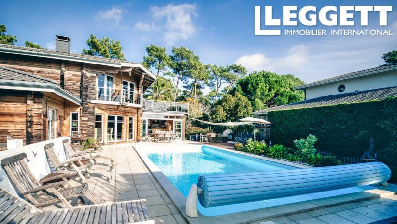 A louer MAISON  10 PIECES 260 M2 BORD DE MER LEGE CAP FERRET