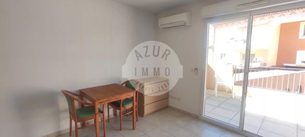 A vendre APPARTEMENT T2 39 M2 TERRASSE  SAINT ZACHARIE