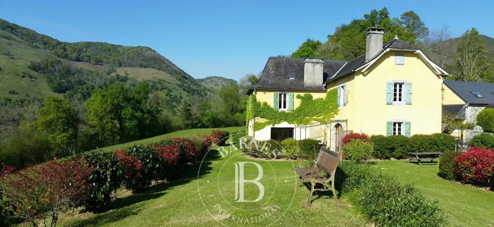 A vendre PROPRIéTé  OLORON SAINTE MARIE