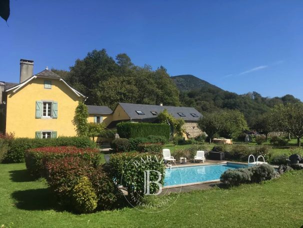 A vendre PROPRIéTé  OLORON SAINTE MARIE