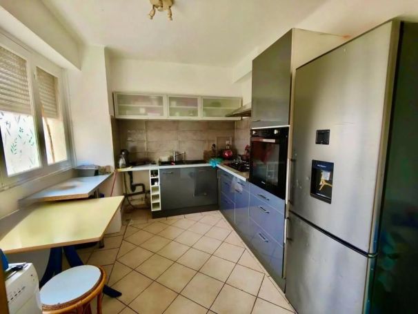 A louer APPARTEMENT T3 74 M2 BORD DE MER LE CANNET