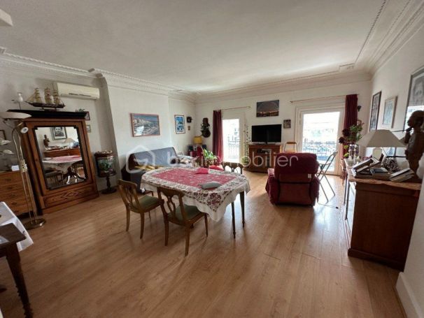 A louer APPARTEMENT DUPLEX T5 170 M2 TERRASSE BORD DE MER MEZE