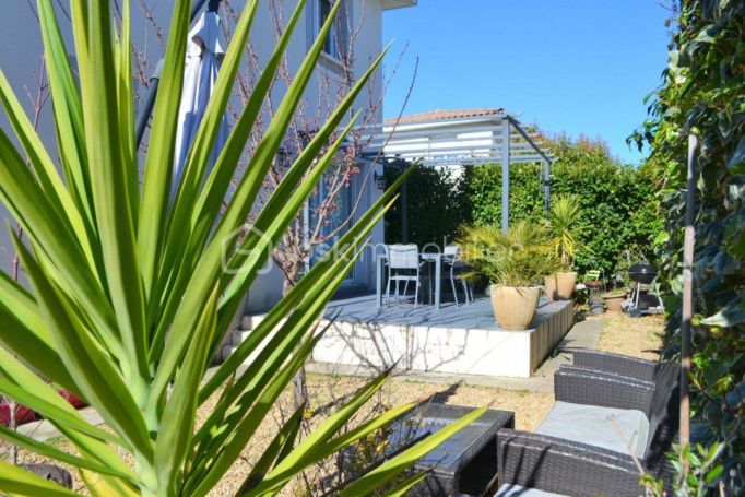 A louer MAISON  CONTEMPORAINE  AIMARGUES