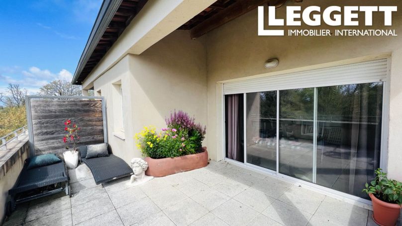A louer APPARTEMENT T5 70 M2 TERRASSE  AZILLE