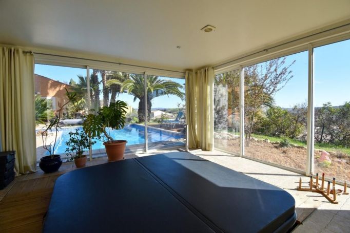 A vendre MAISON  6 PIECES 235 M2 BORD DE MER BEZIERS