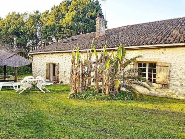 A louer GîTE  PUJOLS