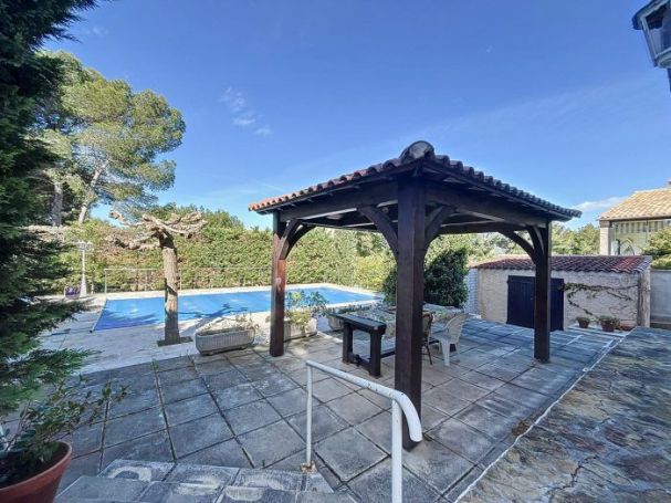 MAISON  10 PIECES 230 M2 PLAGE à PIED SAINT MANDRIER SUR MER