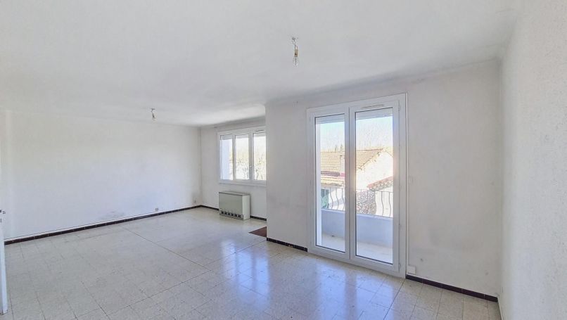 APPARTEMENT T3 84 M2  NIMES