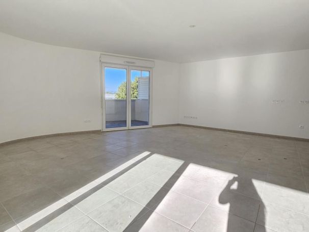 A vendre APPARTEMENT NEUF T4 88 M2 TERRASSE BORD DE MER MARSEILLE