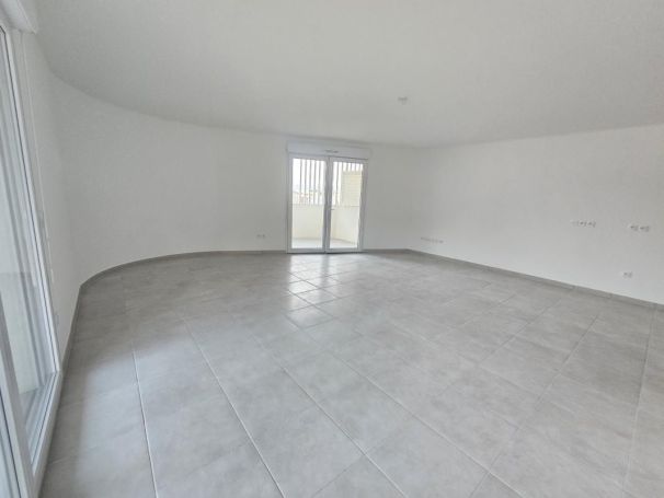 A vendre APPARTEMENT NEUF T4 88 M2 TERRASSE BORD DE MER MARSEILLE