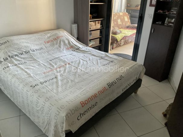 A louer APPARTEMENT DE PRESTIGE T2 53 M2 TERRASSE BORD DE MER SAINT RAPHAEL