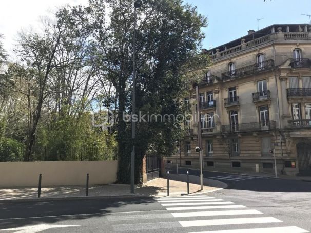 APPARTEMENT T5 130 M2  BEZIERS