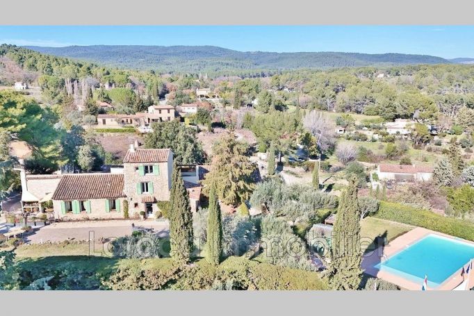 A vendre MAISON  11 PIECES 513 M2  FLAYOSC Village