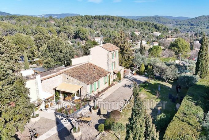 A vendre MAISON  11 PIECES 513 M2  FLAYOSC Village