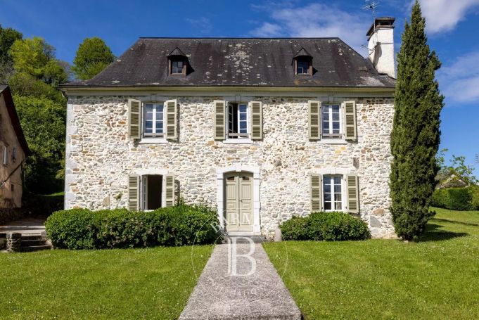 MAISON  CONTEMPORAINE  OLORON SAINTE MARIE