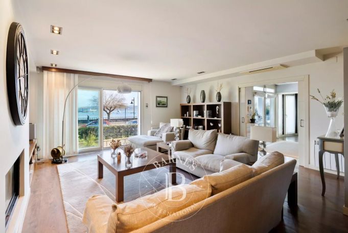 A louer MAISON  275 M2  SAN SEBASTIáN