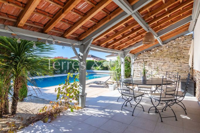 A vendre MAISON  8 PIECES 328 M2  SAINT VINCENT DE TYROSSE
