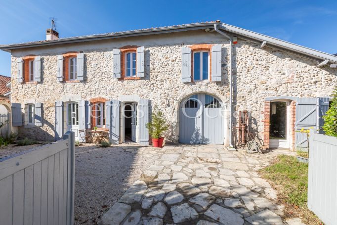 A vendre MAISON  8 PIECES 328 M2  SAINT VINCENT DE TYROSSE