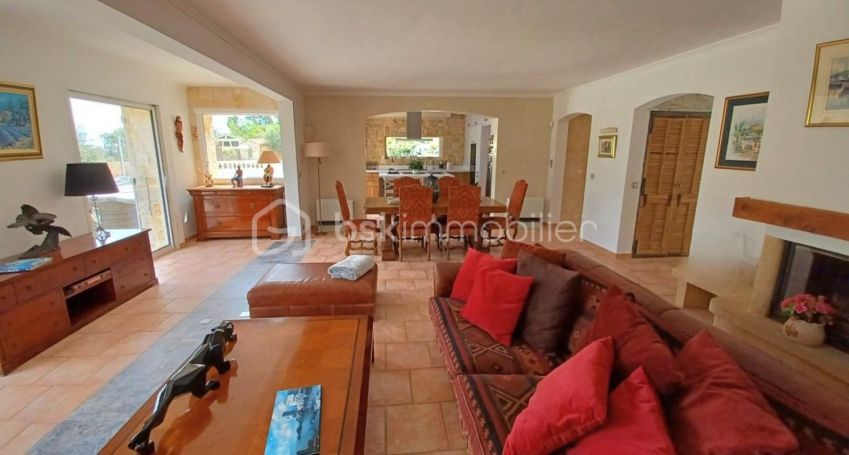 A louer MAISON  6 PIECES 240 M2  GRASSE