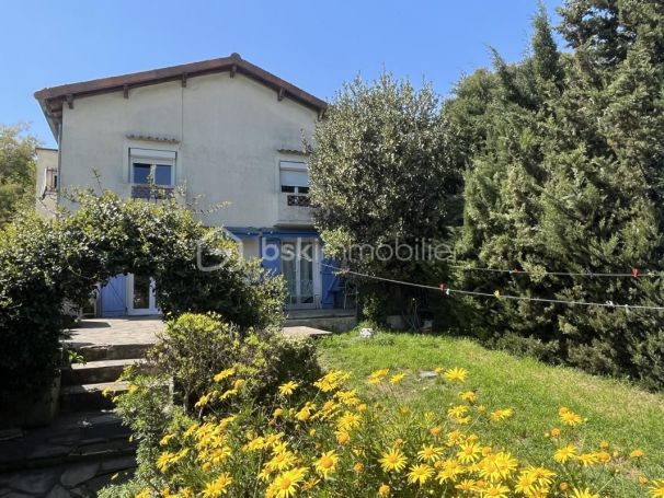 A louer MAISON  4 PIECES 135 M2  GRASSE