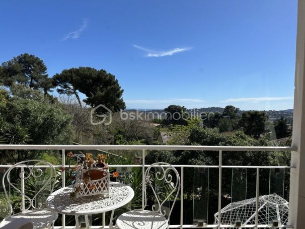 A vendre Villa 8 PIECES 208 M² vue Mer panoramique  Toulon