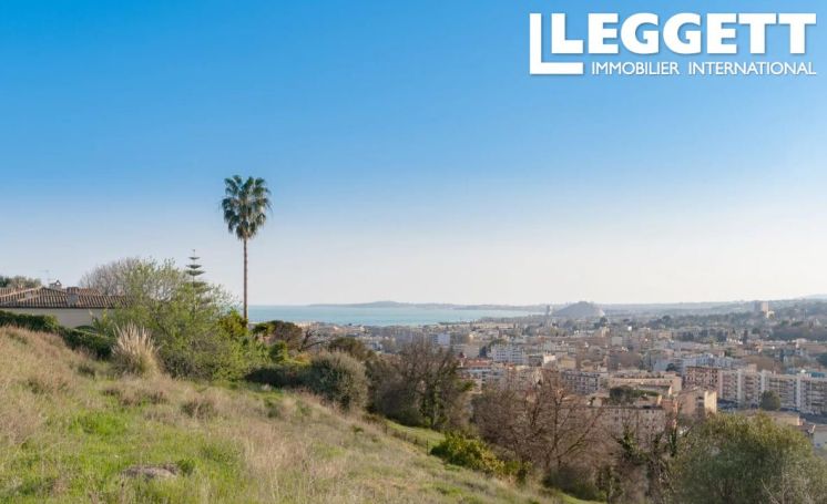 A louer MAISON  9 PIECES 298 M2 VUE MER CAGNES SUR MER