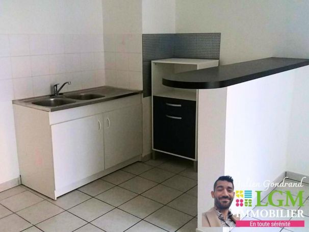 APPARTEMENT T2 35 M2  NIMES