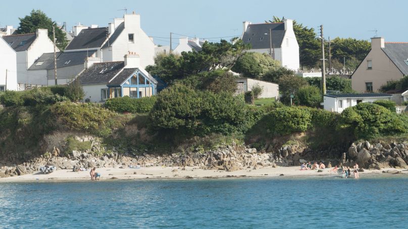 vente Maison bretonne les pieds dans l'eau face au port d'Audierne