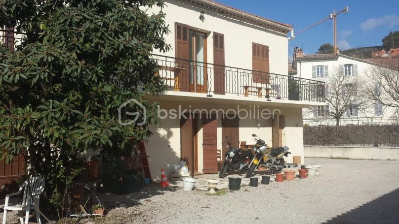 APPARTEMENT  170 M2 TERRASSE  DRAGUIGNAN