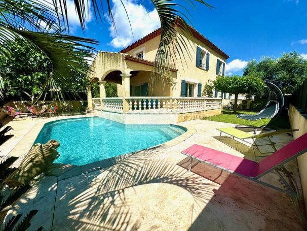 A louer MAISON  7 PIECES 170 M2  GIGNAC