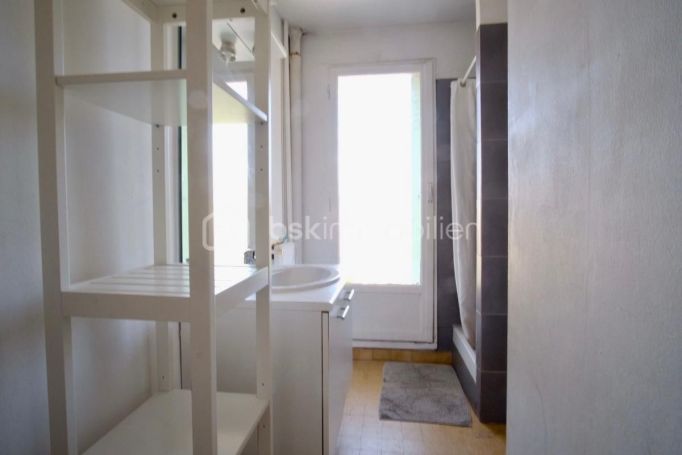 A vendre APPARTEMENT T4 67 M2 BORD DE MER MARSEILLE