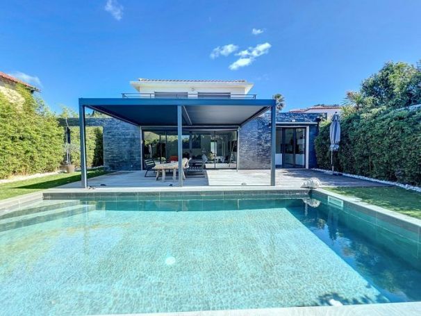 A vendre superbe VILLA CONTEMPORAINE 4 PIECES 160 M² PROCHE PLAGES Sanary-sur-Mer