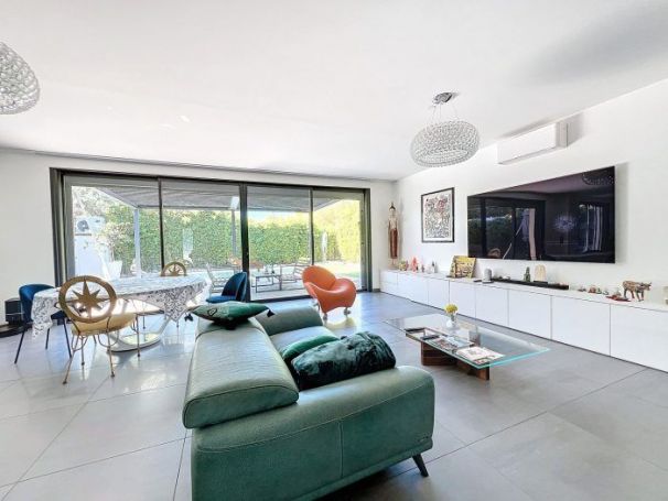 A vendre superbe VILLA CONTEMPORAINE 4 PIECES 160 M² PROCHE PLAGES Sanary-sur-Mer