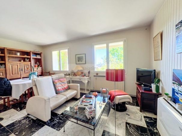 A vendre MAISON de 2 appartements T3 de 85 m² env chacun Toulon