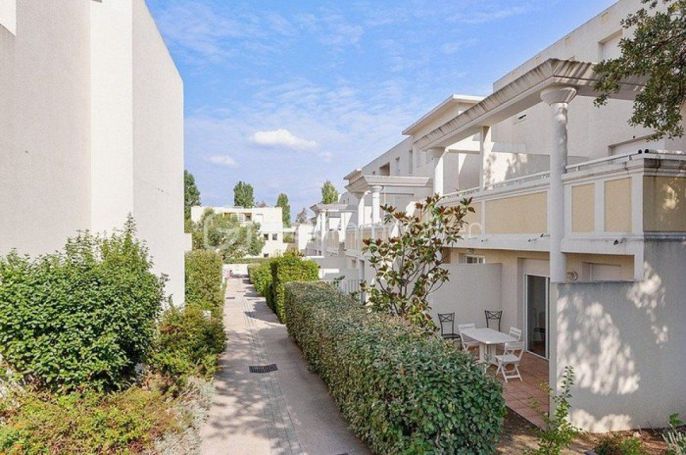 A louer APPARTEMENT T2 34 M2 BORD DE MER SIX FOURS LES PLAGES