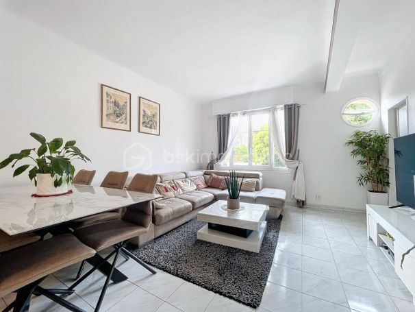 A louer APPARTEMENT T3 78 M2 BORD DE MER LE CANNET
