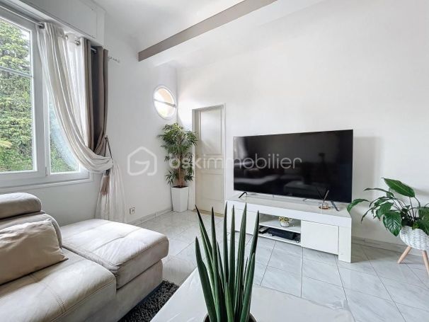 A louer APPARTEMENT T3 78 M2 BORD DE MER LE CANNET