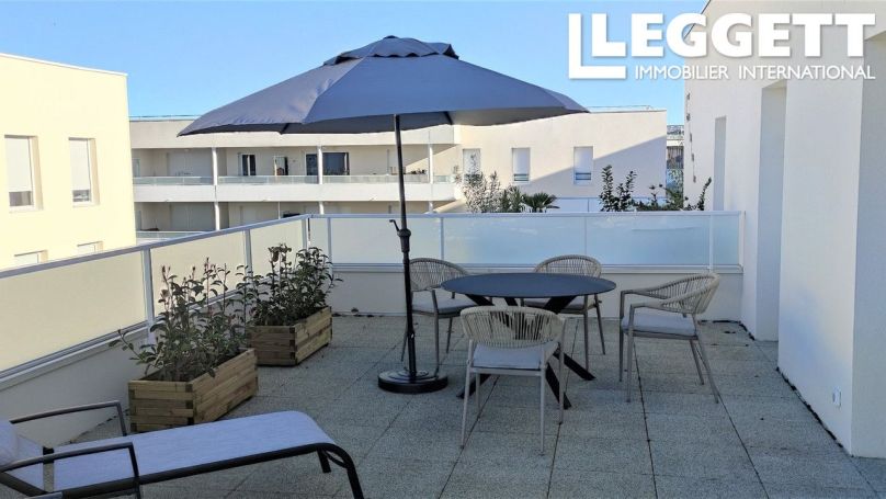 A louer APPARTEMENT T3 80 M2 TERRASSE  LE BOUSCAT