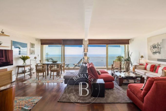 A vendre  APPARTEMENT T3 114 M²  VUE MER  BIARRITZ