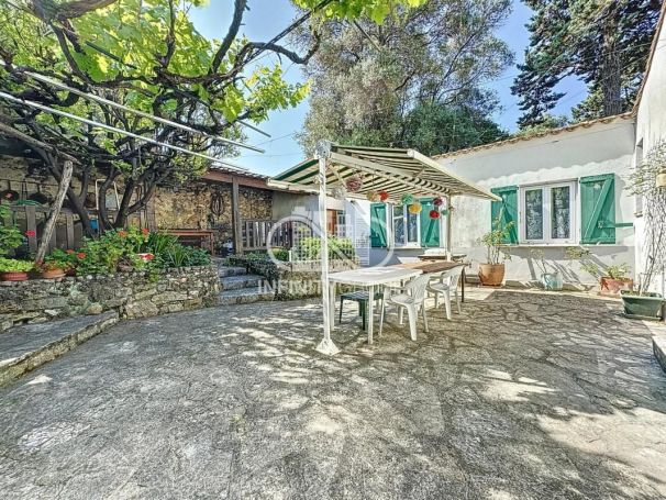 A louer MAISON  6 PIECES 193 M2 BORD DE MER ANTIBES