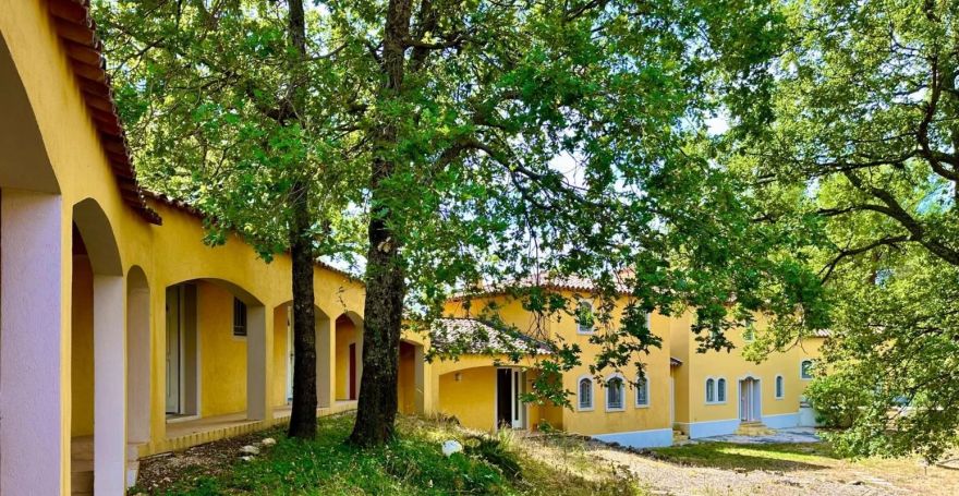 A louer MAISON  DE MAîTRE  SEILLANS