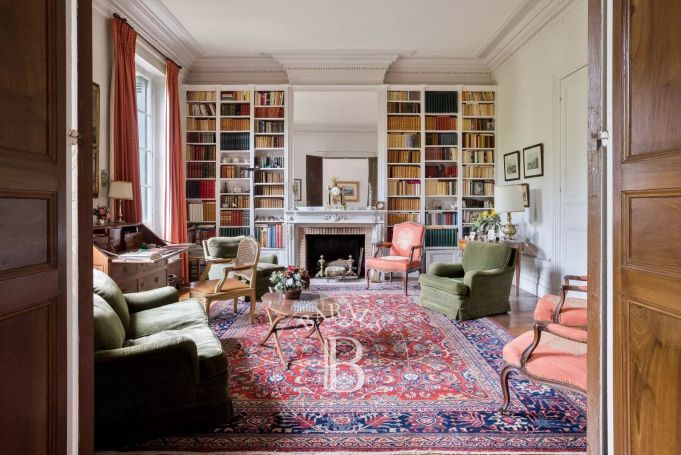 A vendre Maison de maItre 11 PIECES 550 M² LABOUHEYRE