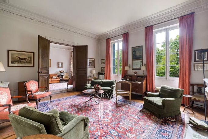 A vendre Maison de maItre 11 PIECES 550 M² LABOUHEYRE