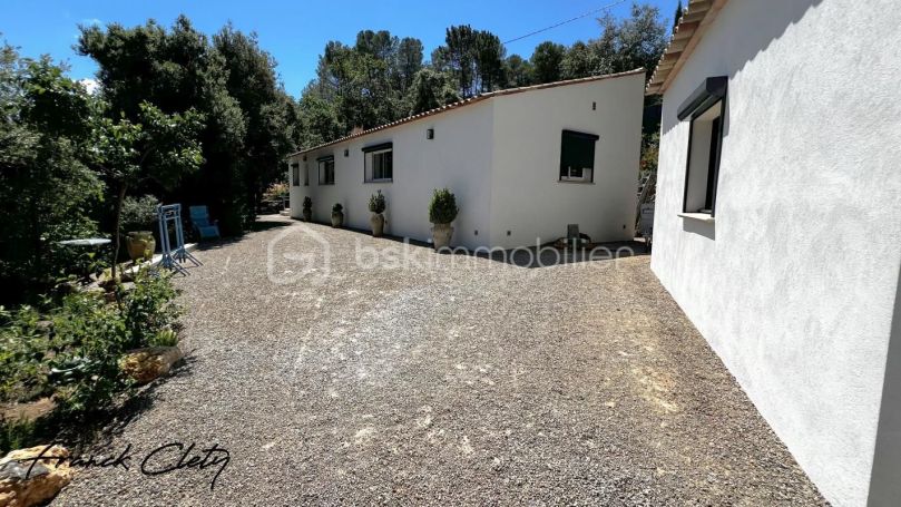 A louer LONGèRE  4 PIECES 117 M2  SALERNES