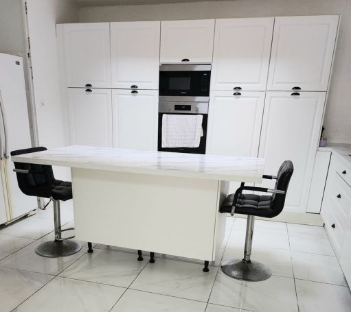 A vendre Maison Plain-Pied type 4 + 2 Garages. SH 97mÂ² 13230 Port Saint Louis Du Rhone